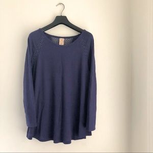 Sz L (12-14) Faded Glory Tunic Top